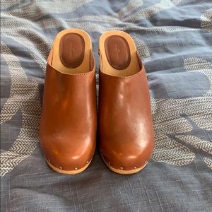 LL Bean Signature leather and wood clogs